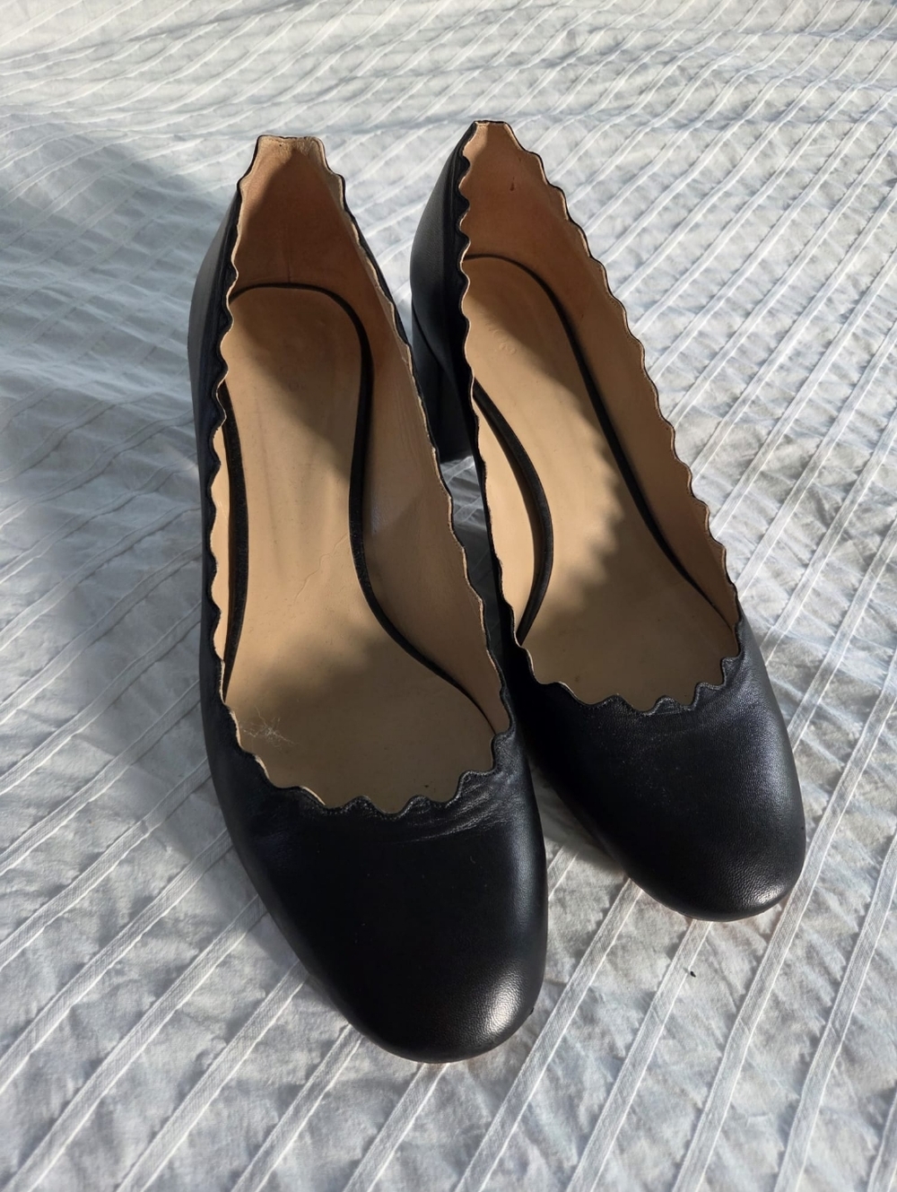 Chloe Scalloped Leather Pumps